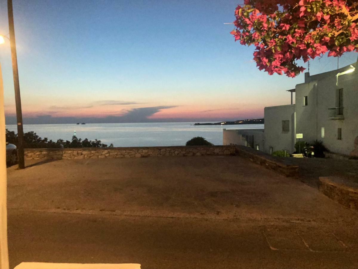 Santanna White Houses Parikia  Exterior photo
